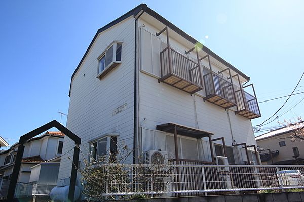 ロフト付き１Kアパート。ヤオコー約300ｍの立地です