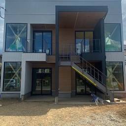 【成約済み】森林公園駅 南口店舗 森林公園駅から徒歩2分の好立地!
新築店舗なので、室内のレイアウトも調整可能になっております♪
東武東上線「森林公園」始発駅のホームからも店舗が見えるので、周知もされやすいです!