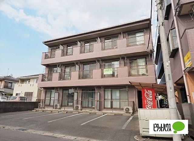 マンションタイプでこのお家賃！大通り付近にあるので、生活利便施設もたくさんあります♪