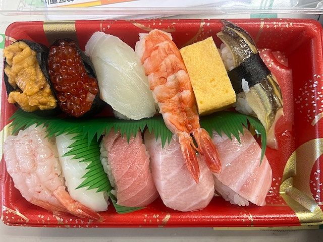 毎年恒例の金太朗寿司さん締め!おいすぃ~!ご馳走様でした。いつもありがとうございますだ(^^♪