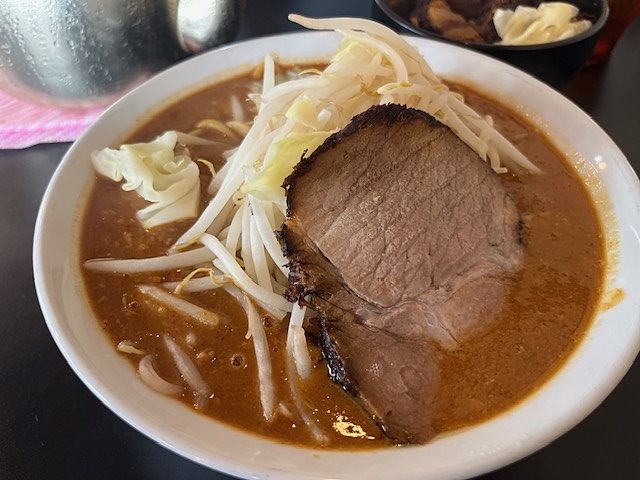 辛みそらーめん!濃厚なんよ!そしてピリリと辛い夏バテには最高だでッ!銀シャリにスープぶっかけんのもありだいな(^^♪