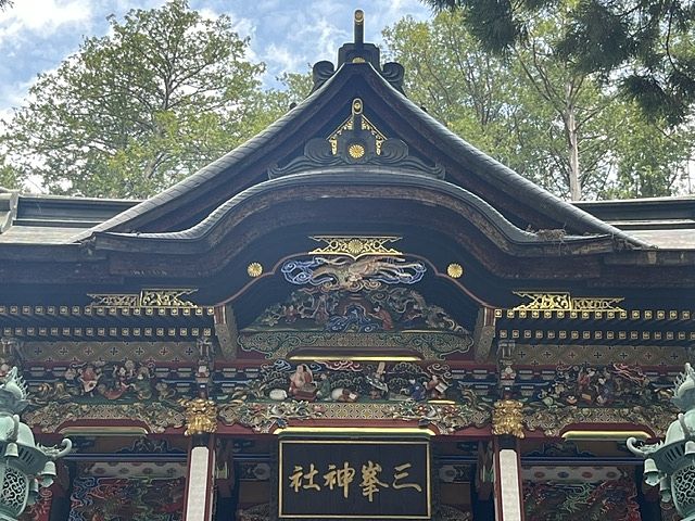 よくわからんけど彫刻が素晴らすぃ~の(^^♪